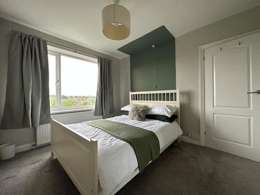 Stunning 5 Bed House In Chapel Allerton, Sleeps 9 Leeds  Kültér fotó