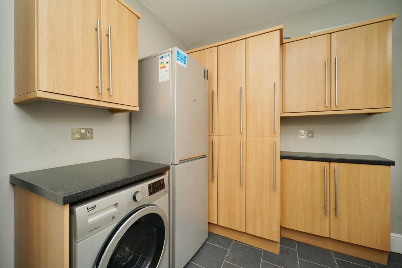 Stunning 5 Bed House In Chapel Allerton, Sleeps 9 Leeds  Kültér fotó