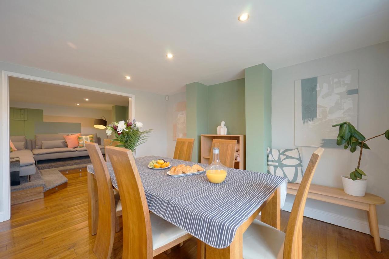Stunning 5 Bed House In Chapel Allerton, Sleeps 9 Leeds  Kültér fotó